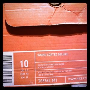 Nike Cortez. Womens